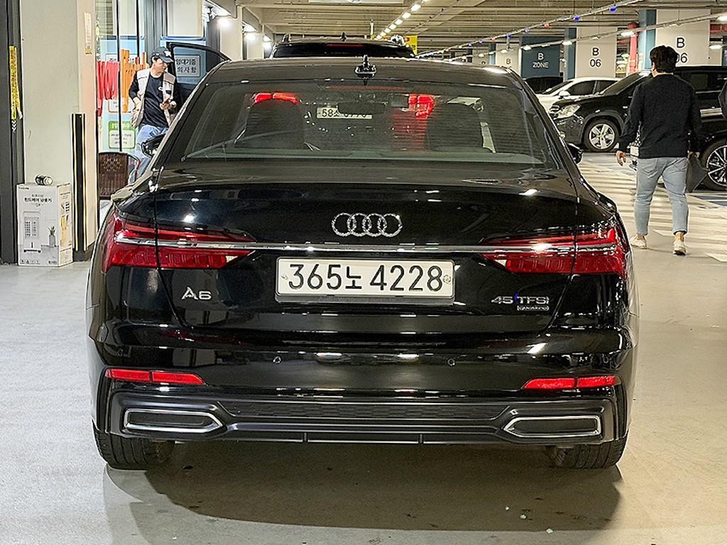 아우디 A6 A6 (C8) 45 TFSI 콰트로 프리미엄 이미지 5