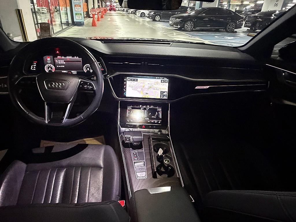 아우디 A6 A6 (C8) 45 TFSI 콰트로 프리미엄 이미지 6
