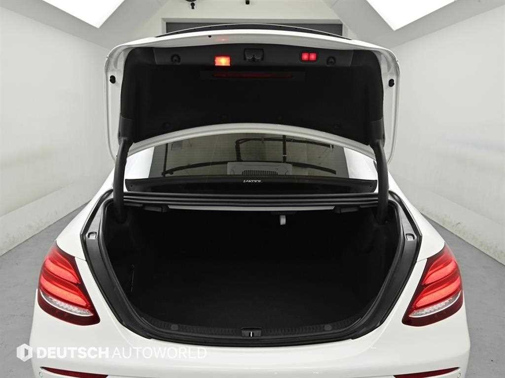 벤츠 E 클래스 E-클래스 W213 E220d 4MATIC 익스클루시브 이미지 19