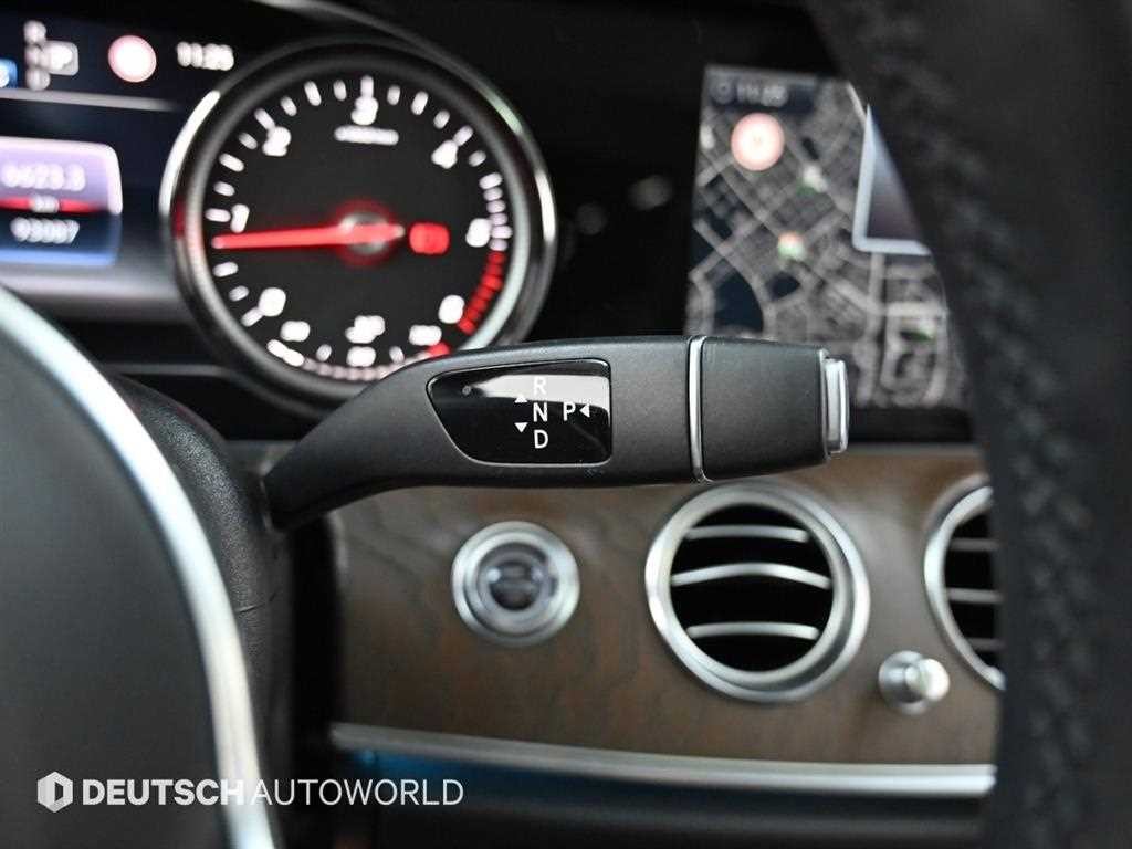 벤츠 E 클래스 E-클래스 W213 E220d 4MATIC 익스클루시브 이미지 9