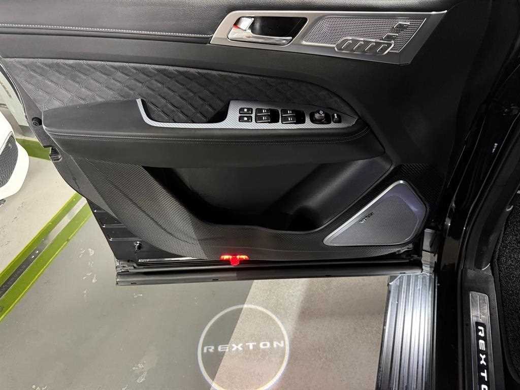 KG모빌리티(쌍용) 렉스턴 올 뉴 렉스턴 (Y450) 디젤 2.2 4WD 더 블랙 이미지 8