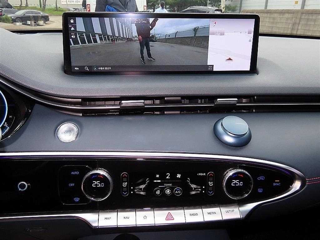 제네시스 GV70 2.5T 가솔린 AWD 이미지 14