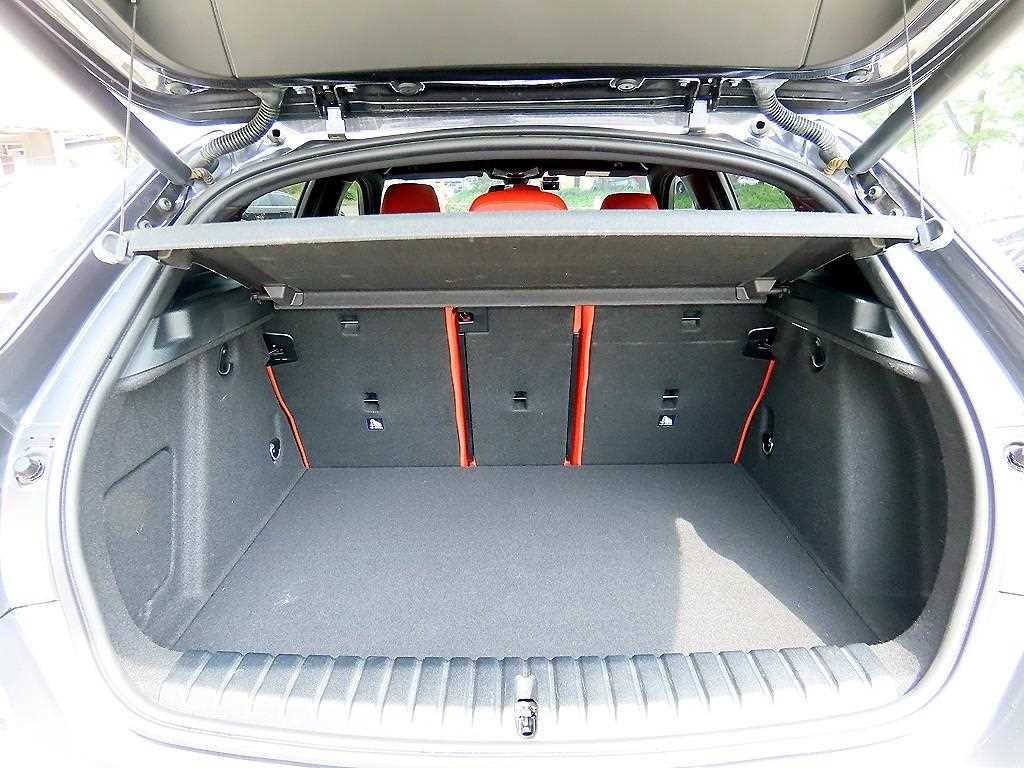 BMW 1시리즈 1시리즈 (F40) 120i M 스포츠 이미지 18