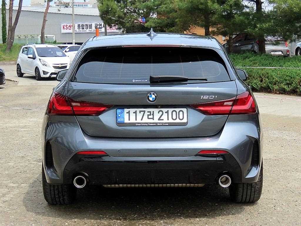 BMW 1시리즈 1시리즈 (F40) 120i M 스포츠 이미지 4