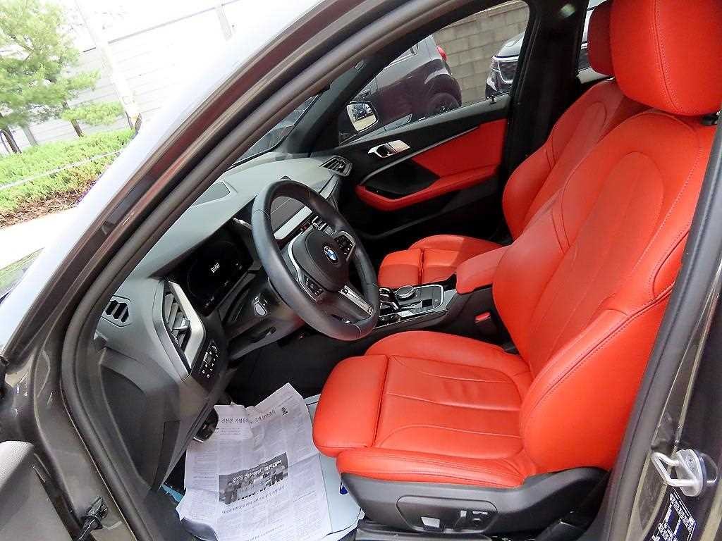 BMW 1시리즈 1시리즈 (F40) 120i M 스포츠 이미지 5