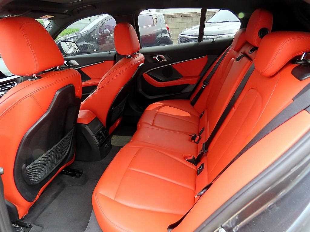 BMW 1시리즈 1시리즈 (F40) 120i M 스포츠 이미지 6
