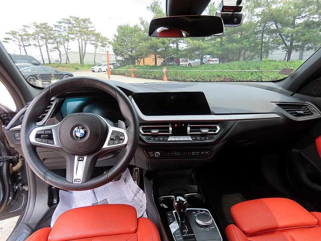 BMW 1시리즈 1시리즈 (F40) 120i M 스포츠 이미지 7