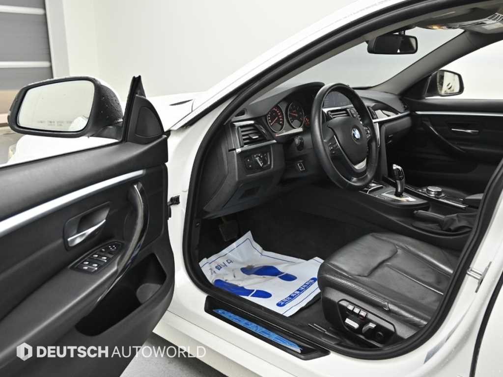 BMW 4시리즈 4시리즈 (F32) 420d 그란쿠페 럭셔리 이미지 11