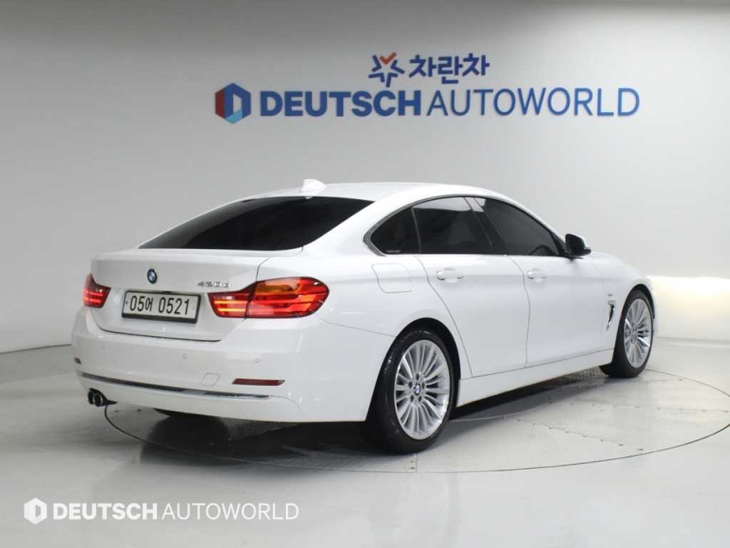 BMW 4시리즈 4시리즈 (F32) 420d 그란쿠페 럭셔리 이미지 2