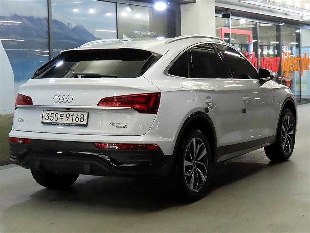 아우디 Q5 Q5 (FY) 45 TFSI 콰트로 프리미엄 스포트백 이미지 4