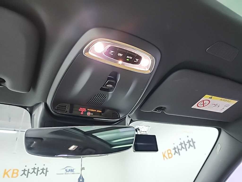 볼보 V60 V60 크로스 컨트리 2세대 2.0 B5 프로 AWD 이미지 18