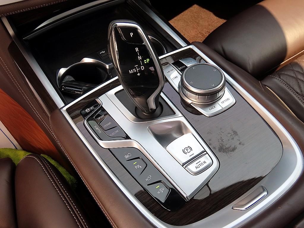 BMW 7시리즈 7시리즈 (G11) 745e sDrive 디자인 퓨어 엑설런스 이미지 11