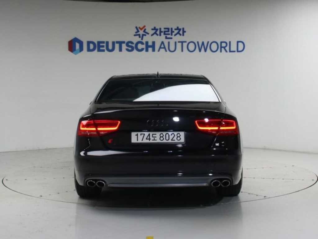 아우디 S8 4.0 TFSI 콰트로 이미지 4