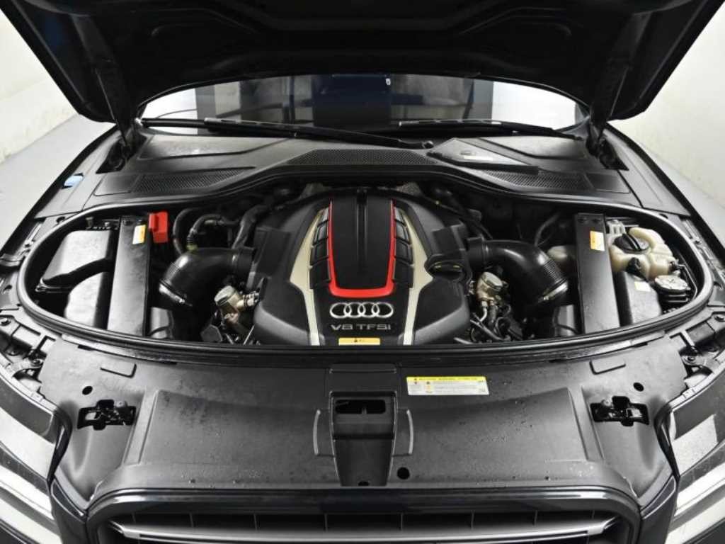 아우디 S8 4.0 TFSI 콰트로 이미지 6