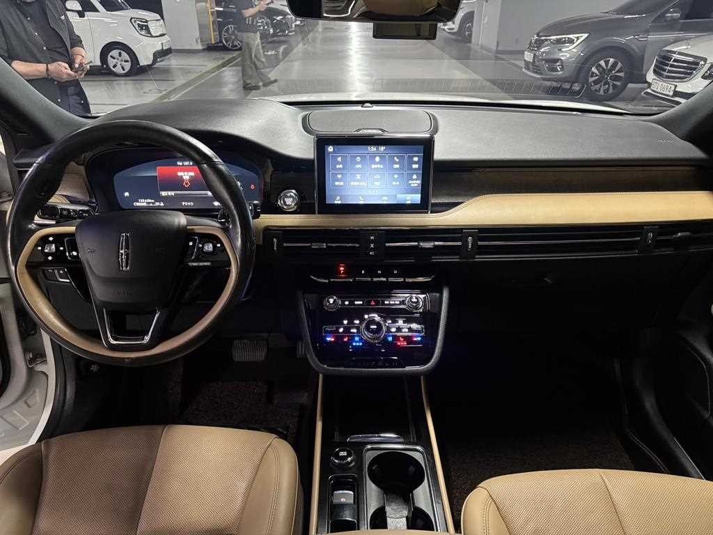 링컨 코세어 2.0 리저브 AWD 이미지 8