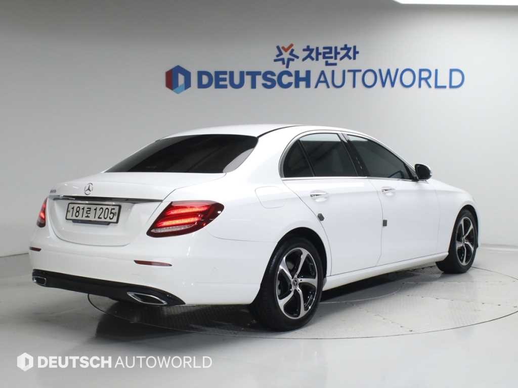 벤츠 E 클래스 E-클래스 W213 E250 아방가르드 이미지 2