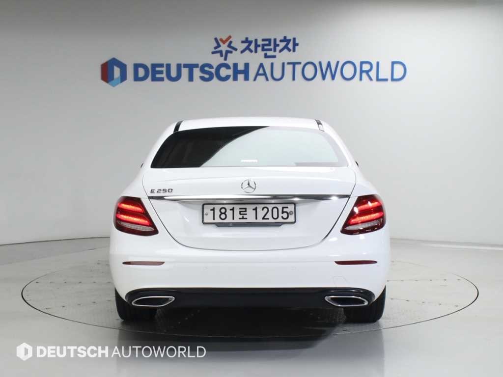 벤츠 E 클래스 E-클래스 W213 E250 아방가르드 이미지 4