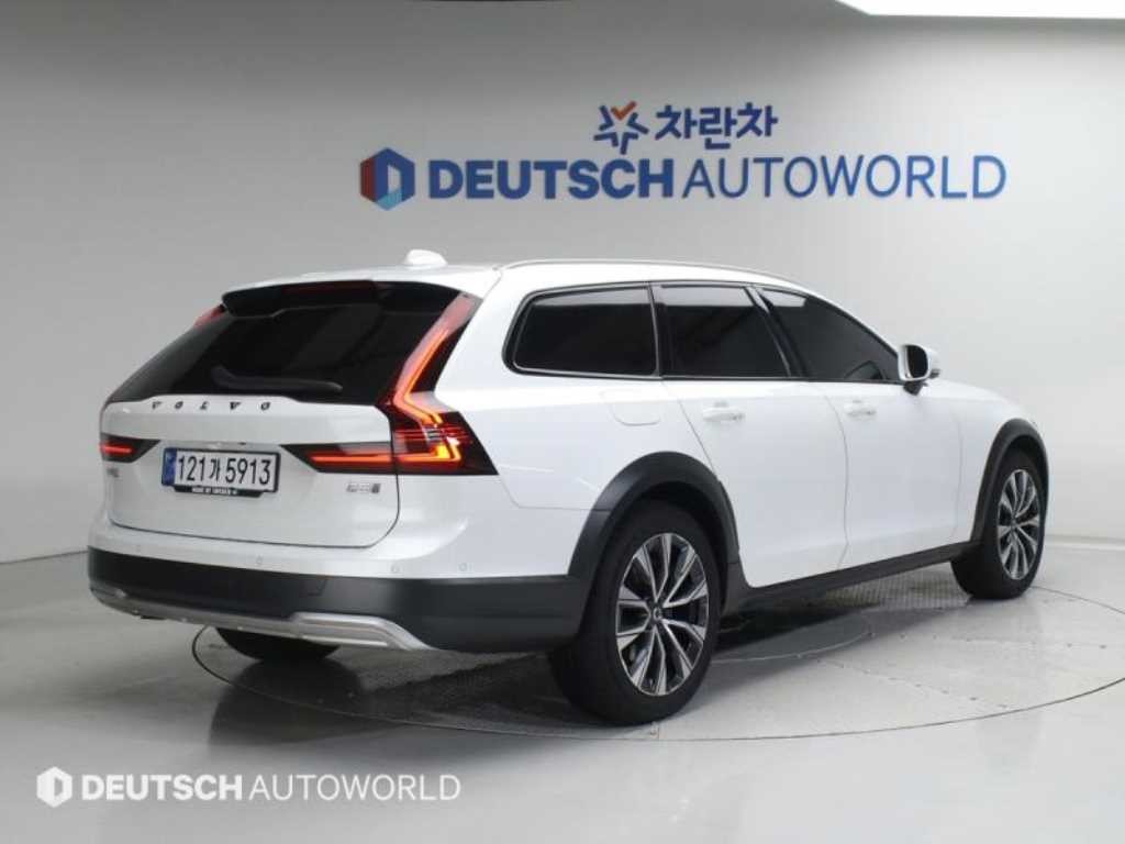 볼보 V90 V90 크로스컨트리 B5 프로 AWD 이미지 2