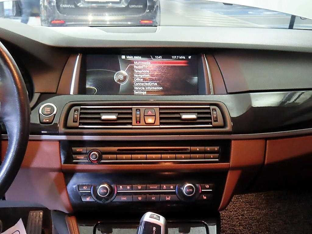 BMW 5시리즈 5시리즈 (F10) 520d 이미지 11