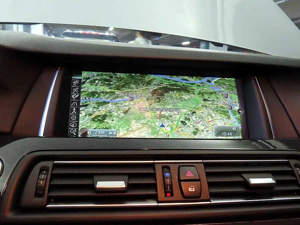 BMW 5시리즈 5시리즈 (F10) 520d 이미지 13