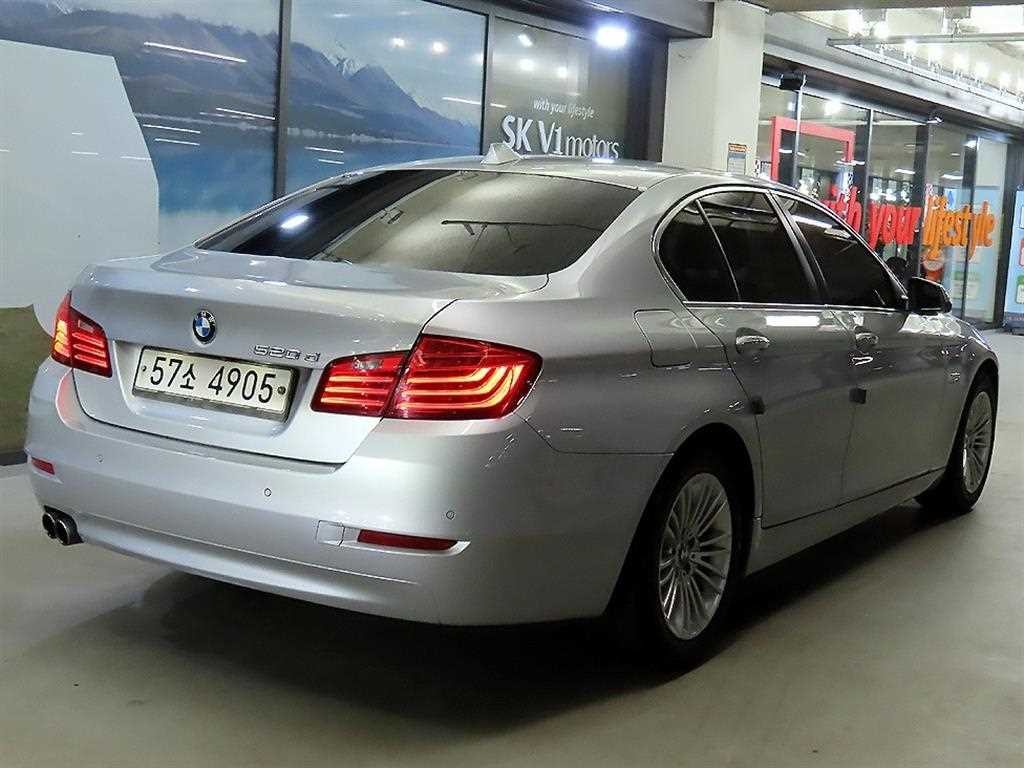 BMW 5시리즈 5시리즈 (F10) 520d 이미지 4