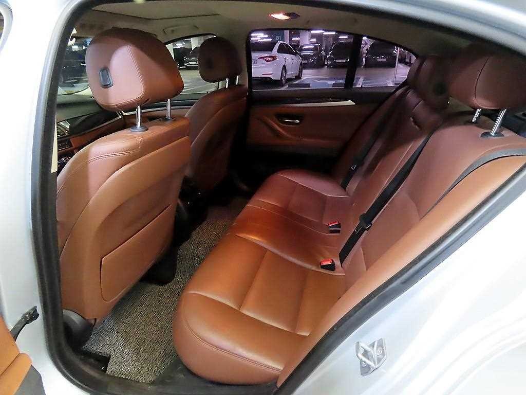 BMW 5시리즈 5시리즈 (F10) 520d 이미지 7