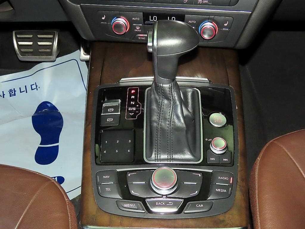 아우디 A7 3.0 TDI 콰트로 다이나믹 이미지 12
