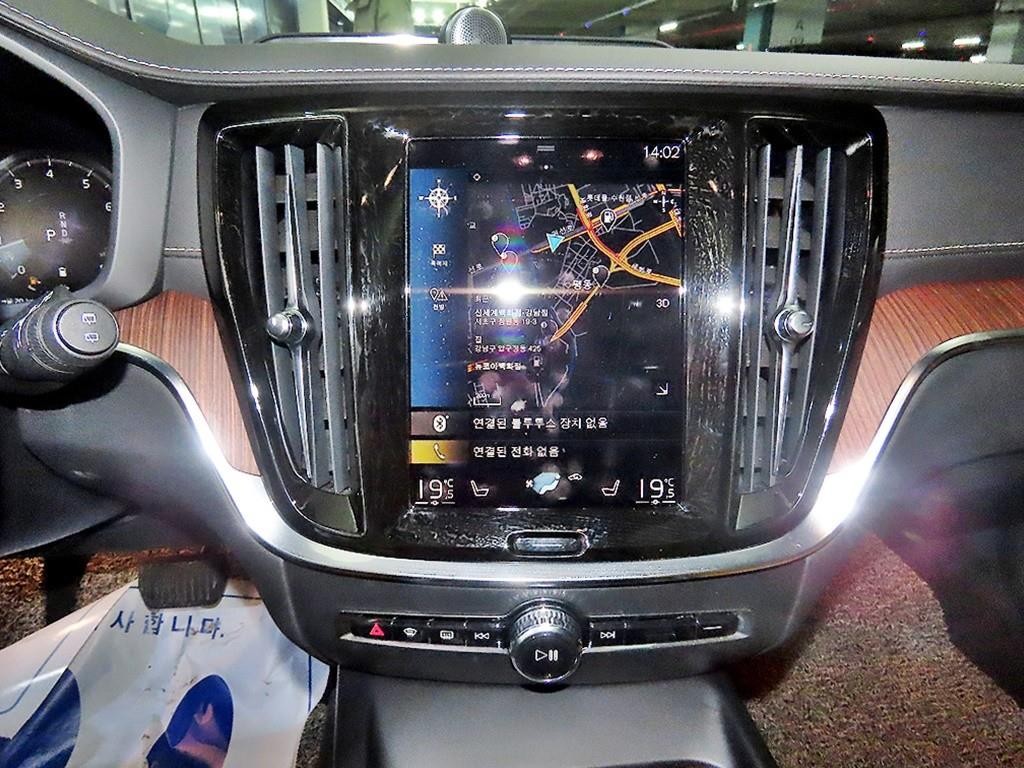 볼보 V60 V60 크로스 컨트리 2세대 2.0 B5 프로 AWD 이미지 11
