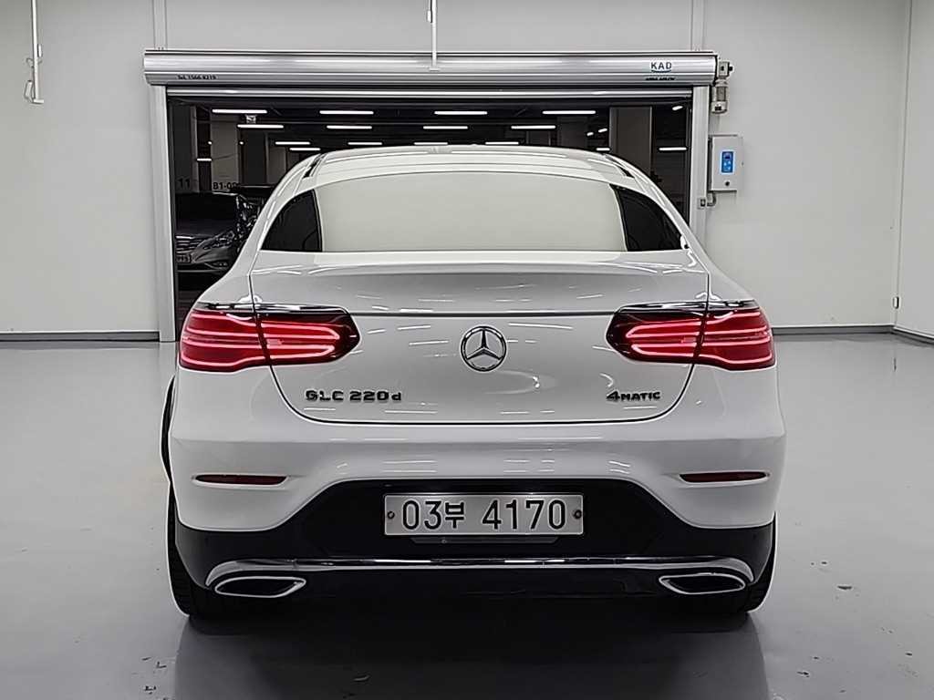 벤츠 GLC 클래스 GLC클래스 X253 GLC 220 d 4MATIC 프리미엄 쿠페 이미지 3