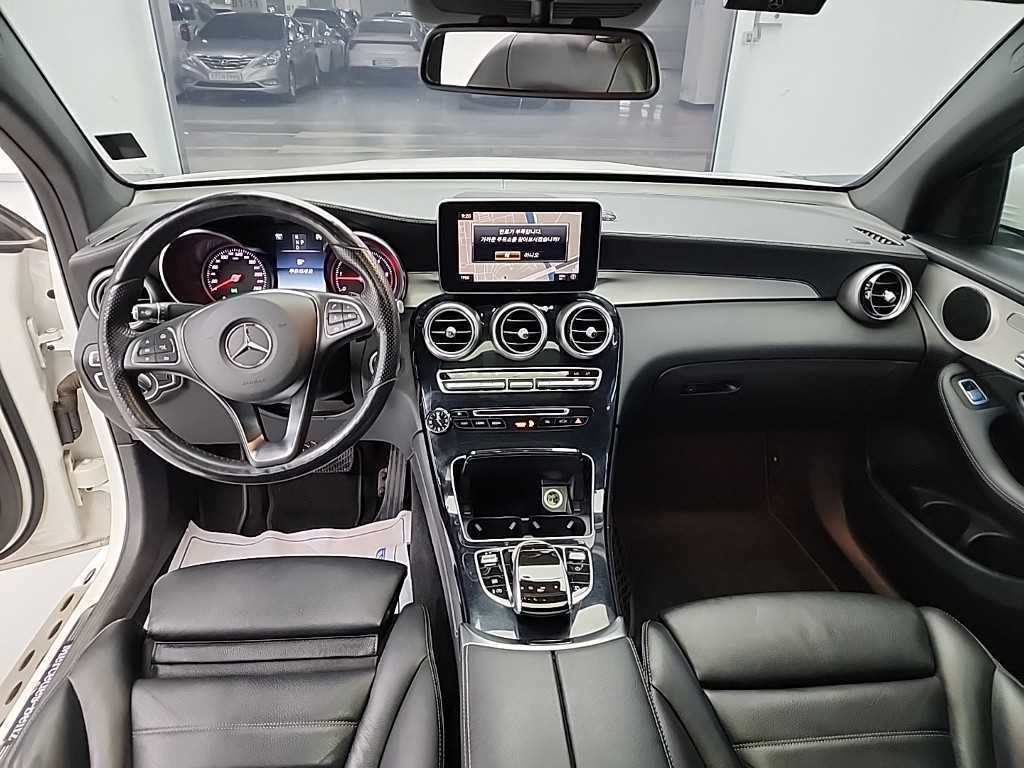 벤츠 GLC 클래스 GLC클래스 X253 GLC 220 d 4MATIC 프리미엄 쿠페 이미지 7