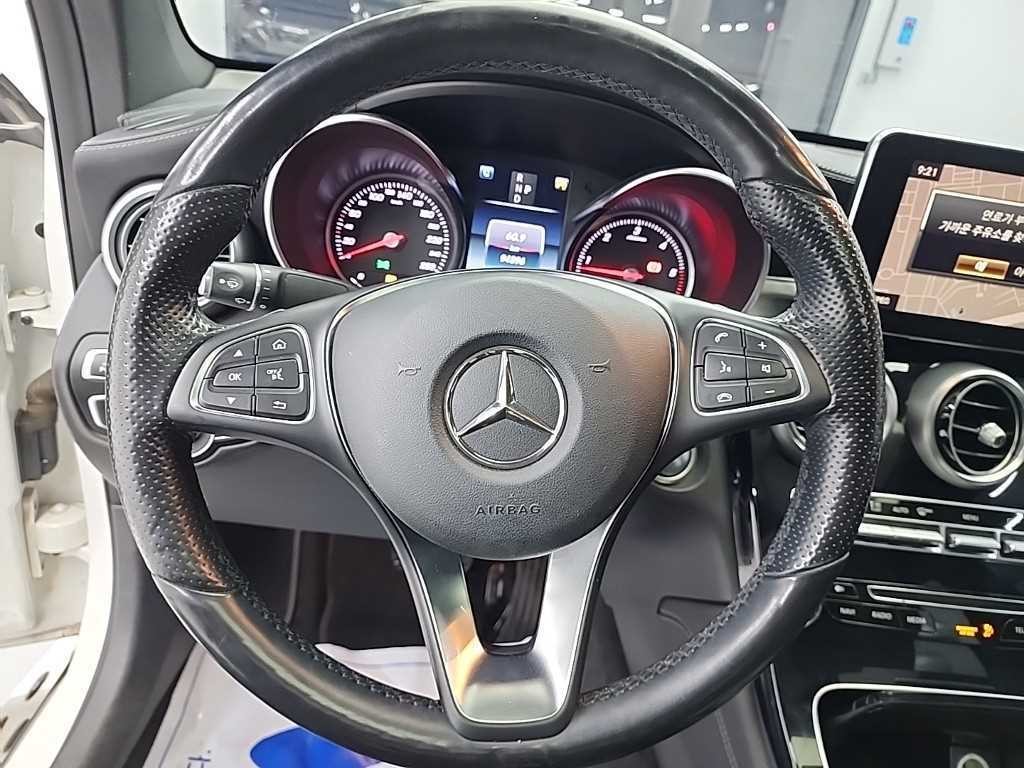 벤츠 GLC 클래스 GLC클래스 X253 GLC 220 d 4MATIC 프리미엄 쿠페 이미지 9