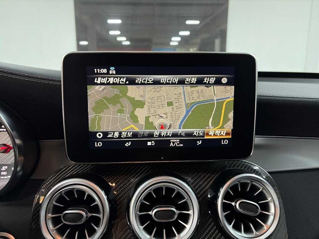 벤츠 GLC 클래스 GLC클래스 X253 AMG GLC 63 4MATIC+ 이미지 17