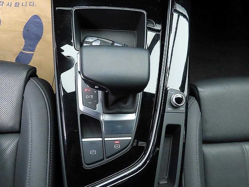아우디 A4 A4 (B9) 40 TFSI 프리미엄 이미지 10