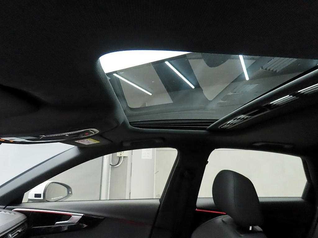 아우디 A4 A4 (B9) 40 TFSI 프리미엄 이미지 16