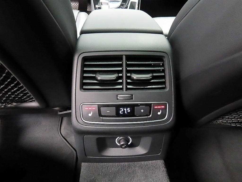 아우디 A4 A4 (B9) 40 TFSI 프리미엄 이미지 17