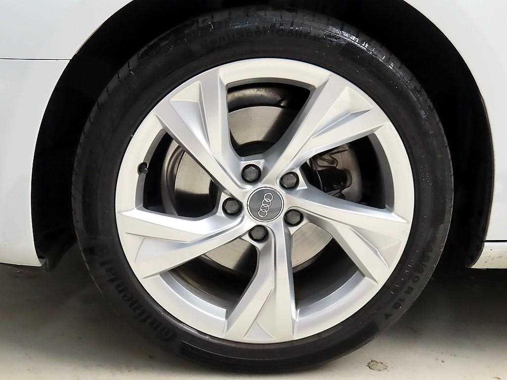 아우디 A4 A4 (B9) 40 TFSI 프리미엄 이미지 20