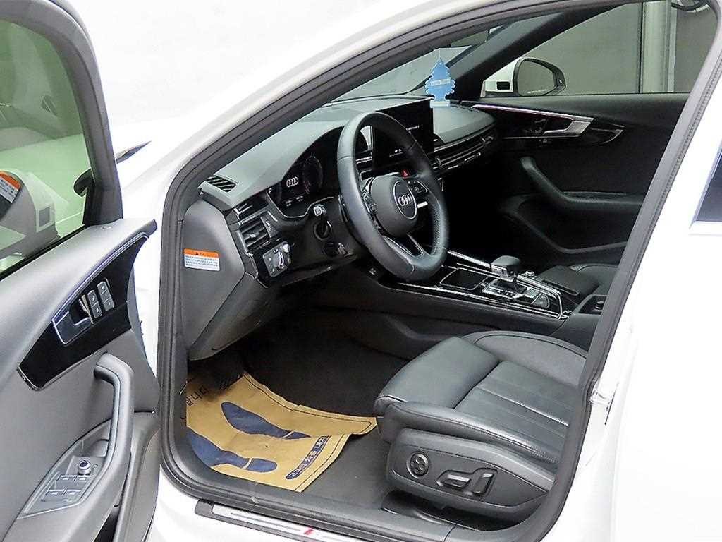아우디 A4 A4 (B9) 40 TFSI 프리미엄 이미지 5