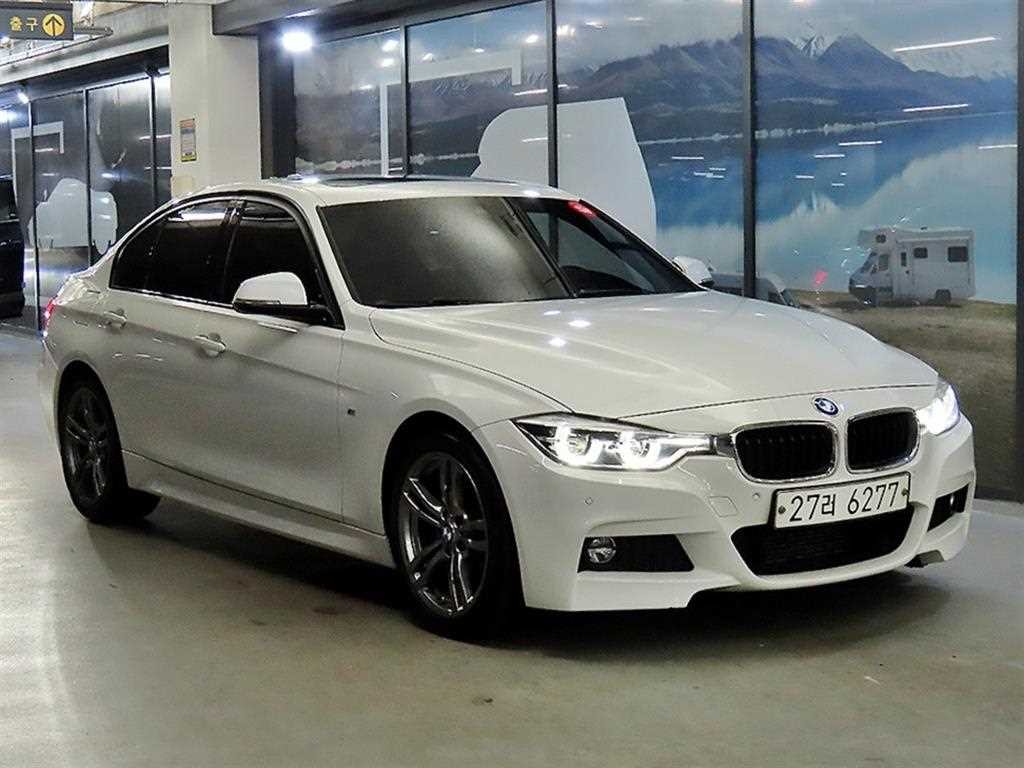 BMW 3시리즈 3시리즈 (F30) 320i M 스포츠 이미지 1