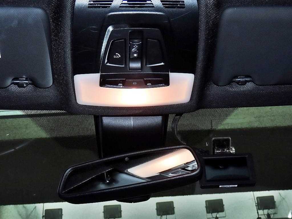 BMW 3시리즈 3시리즈 (F30) 320i M 스포츠 이미지 15