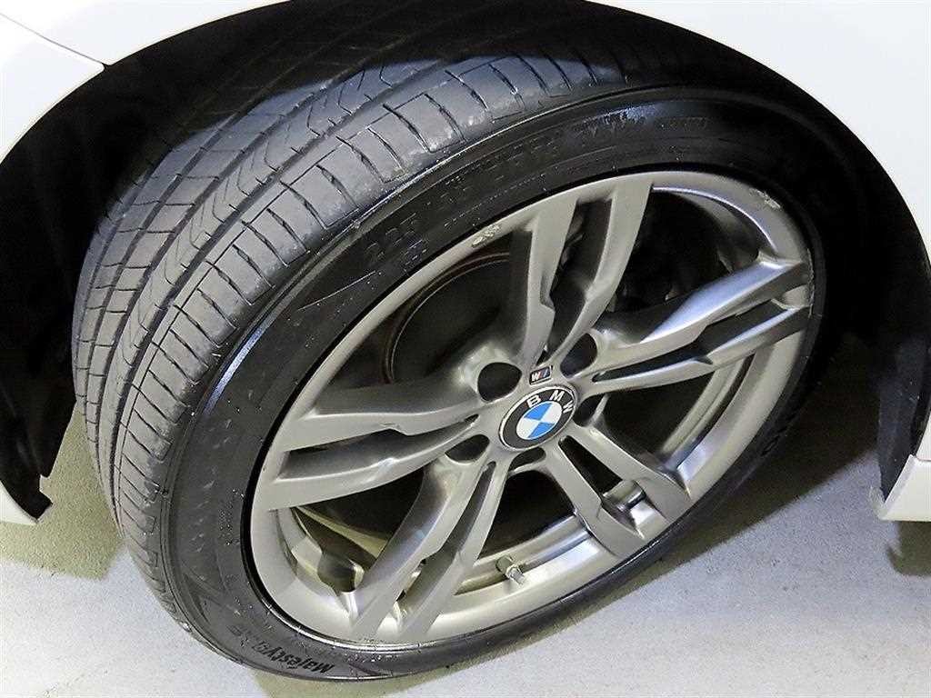 BMW 3시리즈 3시리즈 (F30) 320i M 스포츠 이미지 20