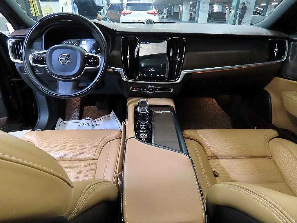 볼보 S90 B5 인스크립션 이미지 10