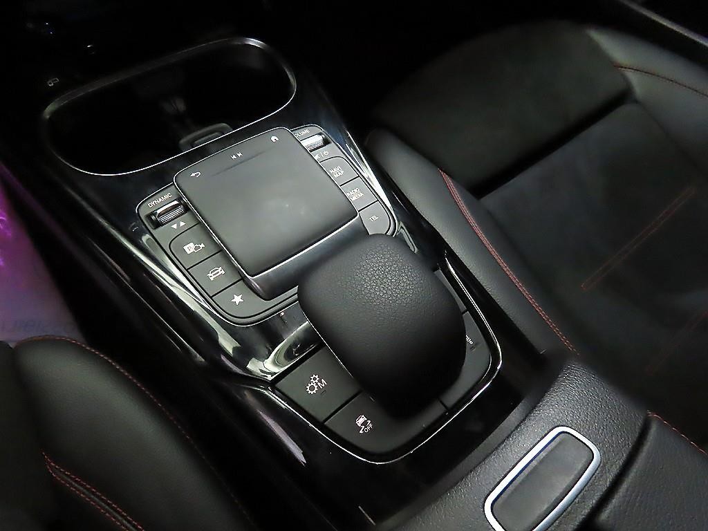 벤츠 A 클래스 A클래스 W177 AMG A45 4MATIC+ 해치백 이미지 15