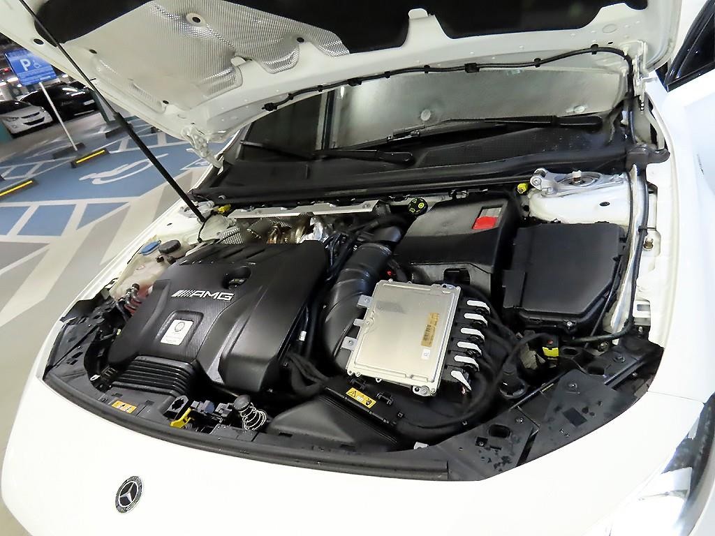 벤츠 A 클래스 A클래스 W177 AMG A45 4MATIC+ 해치백 이미지 19
