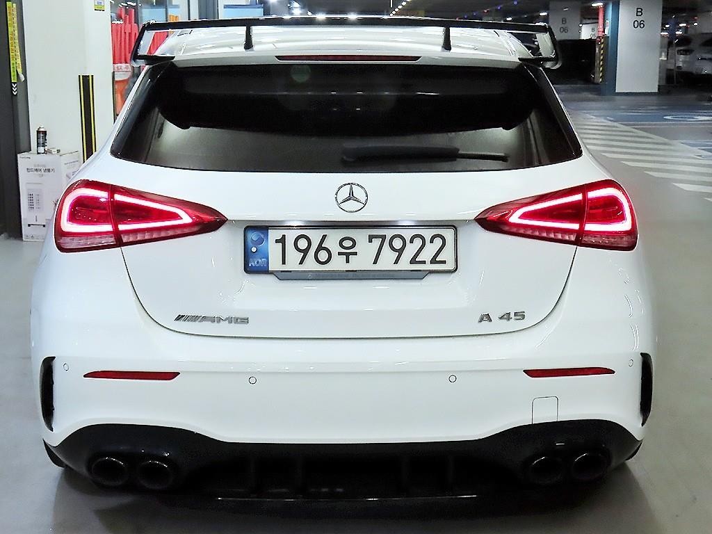 벤츠 A 클래스 A클래스 W177 AMG A45 4MATIC+ 해치백 이미지 5