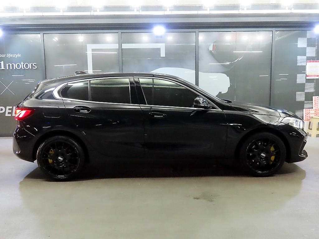 BMW 1시리즈 1시리즈 (F40) 118d 스포츠 이미지 3