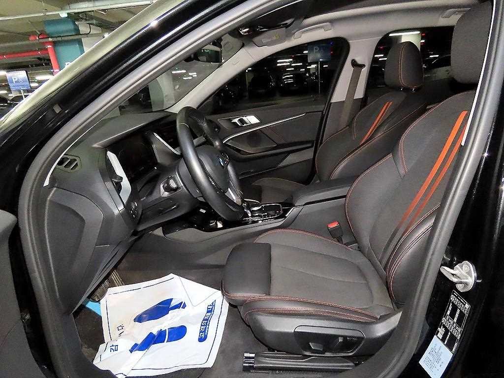 BMW 1시리즈 1시리즈 (F40) 118d 스포츠 이미지 6