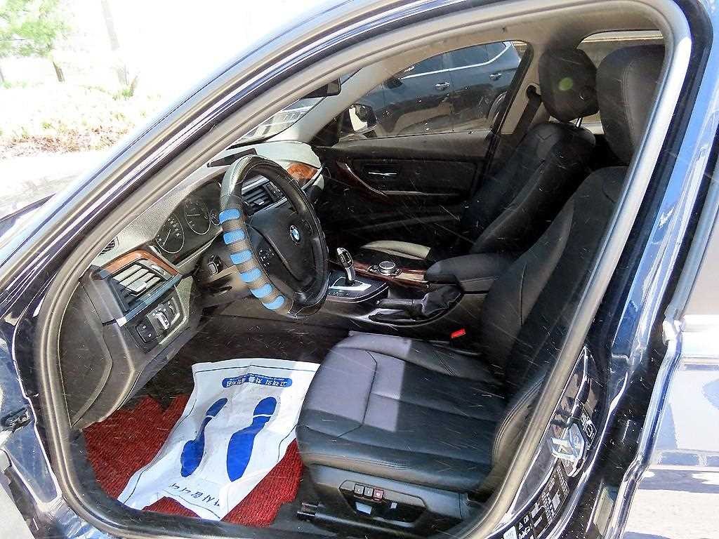 BMW 3시리즈 3시리즈 (F30) 320d xDrive 이미지 5