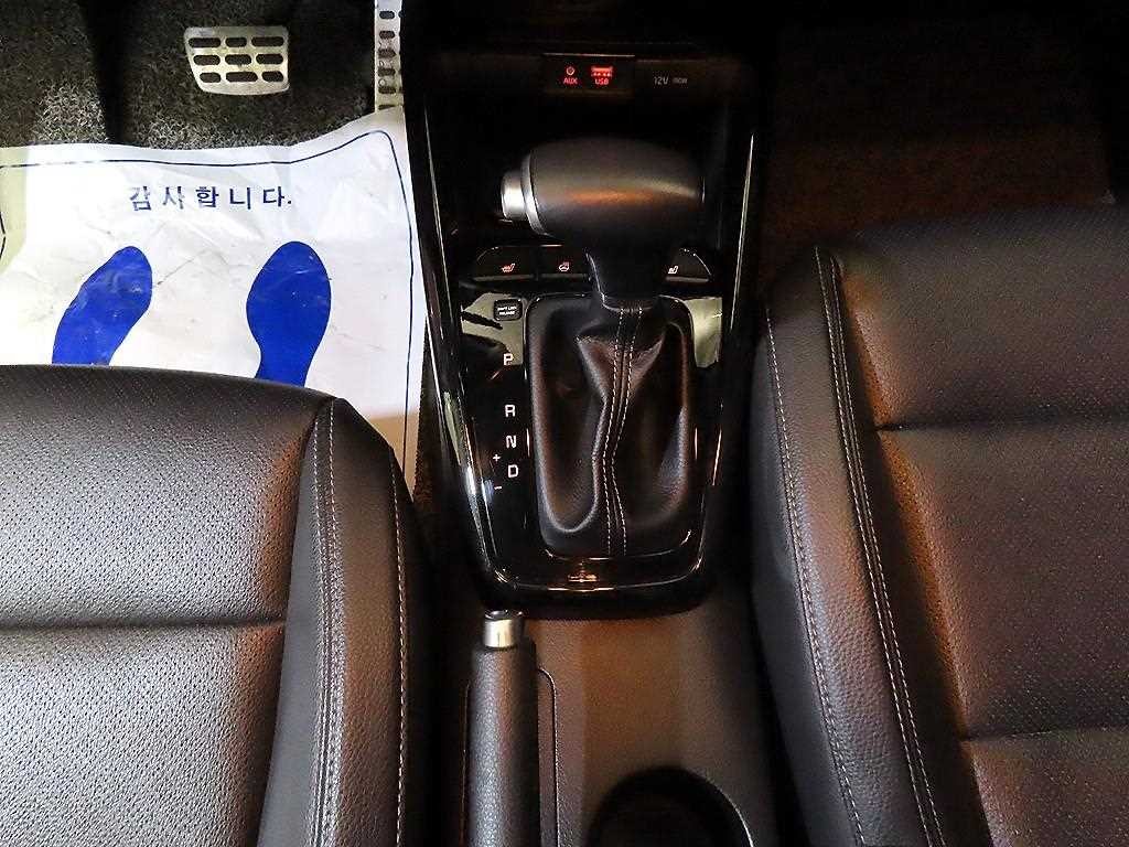 기아 스토닉 디젤 1.6 트렌디 이미지 12