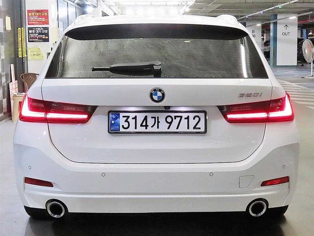 BMW 3시리즈 3시리즈 (G20) 320i 투어링 이미지 5