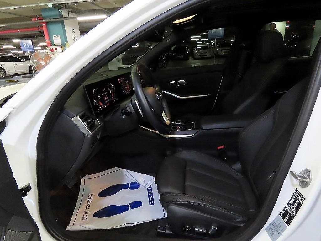 BMW 3시리즈 3시리즈 (G20) 320i 투어링 이미지 6